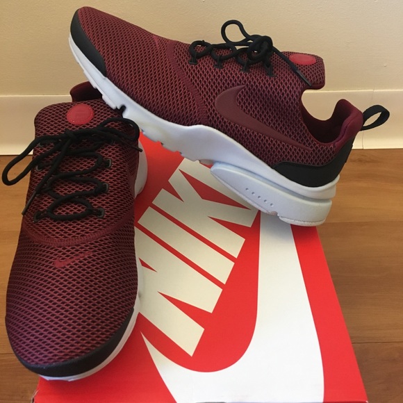 Nike Air Presto Fly Ultra SE Red Running Shoe NEW - Picture 2 of 8